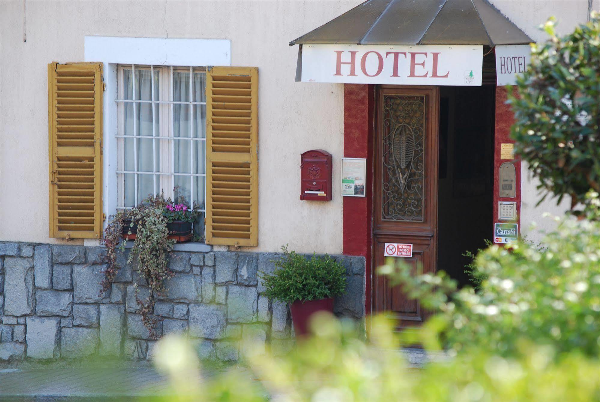 Hotel Pino Torinese Exterior foto